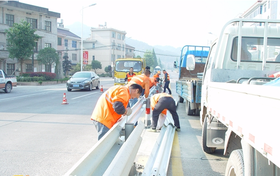 历下区交通事故黑点改造工程施工